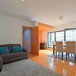 Bright & Modern Duplex With Terrace Telheiras