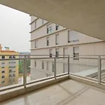 Bright & Modern Duplex With Terrace Telheiras Lissabon