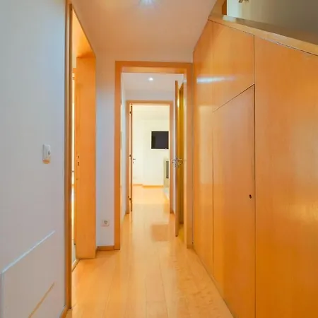 Bright & Modern Duplex With Terrace Telheiras * 리스본