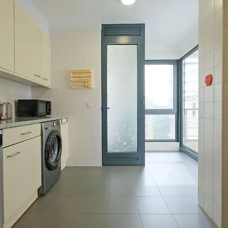 아파트 Bright & Modern Duplex With Terrace Telheiras *