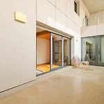 Bright & Modern Duplex With Terrace Telheiras 아파트 리스본